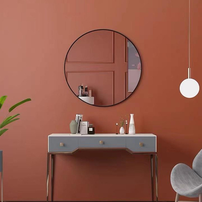 Le miroir rétro-éclairé accrochant de mur de salon de l'or LED adaptent la décoration aux besoins du client