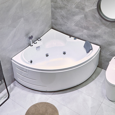 Petite douche de tourbillon de triangle de baignoire acrylique d'intérieur de coin combinée