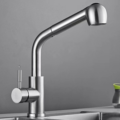 Le noir retirent le robinet sanitaire d'articles