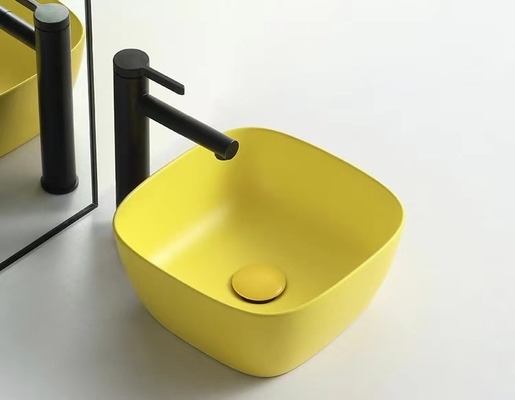 Le style moderne au-dessus du contre- rond de bassin forment Matte Yellow Color